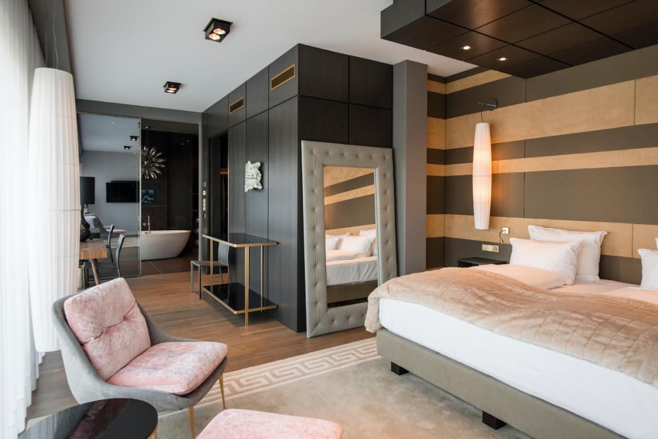 Monbijou Penthouse By Suite030